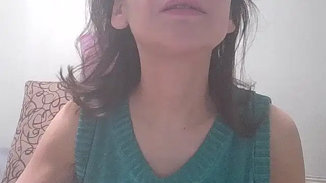 HollyJewel online show from March 7, 6:00 pm