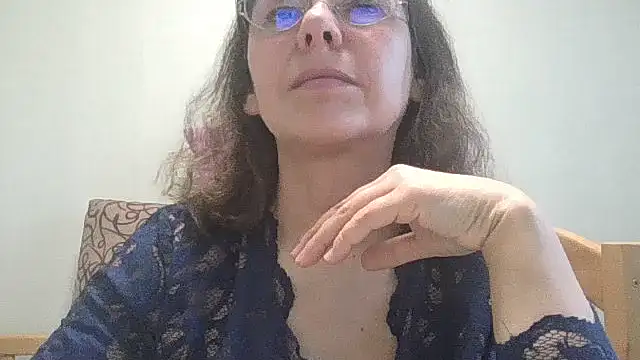 HollyJewel online show from March 12, 2:23 pm