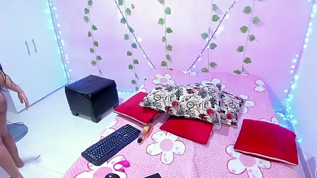 Snapshot of ambersmitx chatting on December 19, 9:38 pm ambersmitx online show from December 19, 9:38 pm