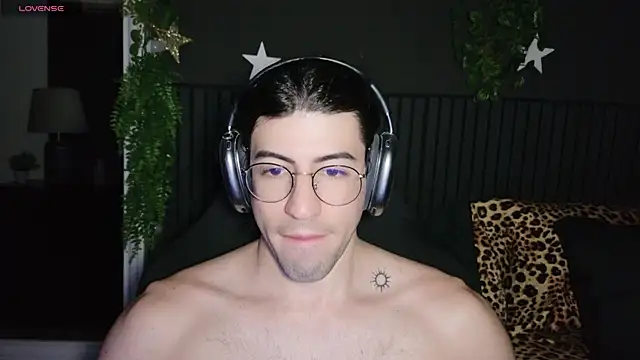 Snapshot of newjeff chatting on June 19, 9:29 pm newjeff online show from June 19, 9:29 pm