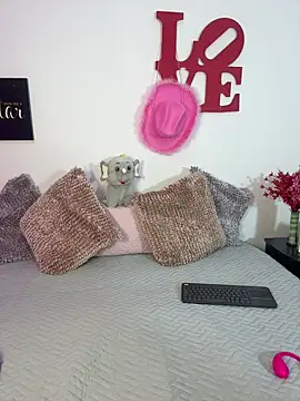 AriannaTorres online show from February 9, 6:45 pm