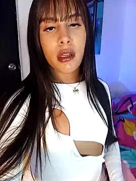 Snapshot of LittleEmmaa chatting on February 3, 6:40 am LittleEmmaa online show from February 3, 6:40 am