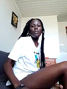 Snapshot of chilliedoug chatting on December 31, 8:04 am chilliedoug online show from December 31, 8:04 am