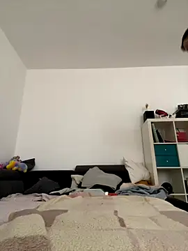 Snapshot of 0maxx00 chatting on October 5, 2:04 pm 0maxx00 online show from October 5, 2:04 pm