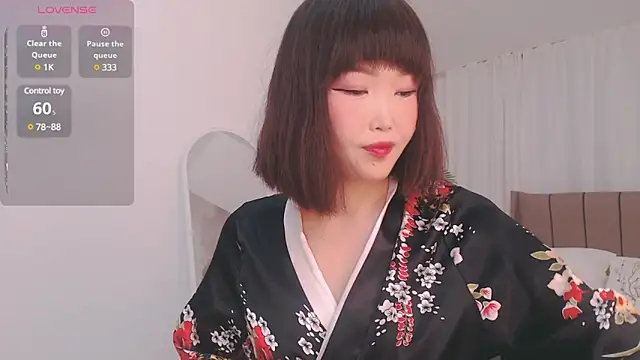 Snapshot of TumiLio chatting on January 2, 4:52 am TumiLio online show from January 2, 4:52 am