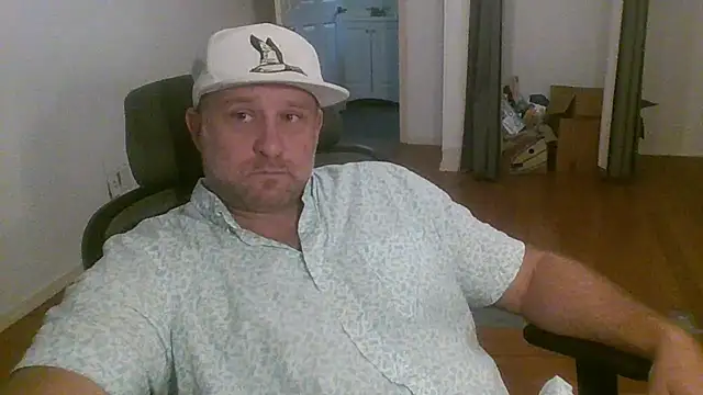 poundyouout69 online show from November 28, 9:17 pm