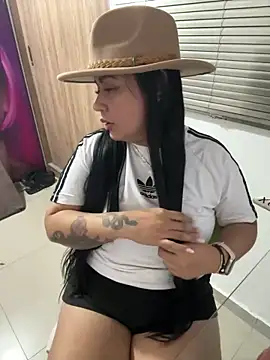 Snapshot of marta201_alfaro chatting on January 31, 10:21 pm marta201 alfaro online show from January 31, 10:21 pm