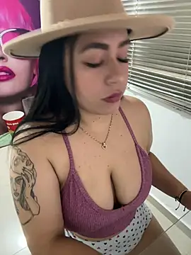 Snapshot of marta201_alfaro chatting on February 5, 5:53 pm marta201 alfaro online show from February 5, 5:53 pm