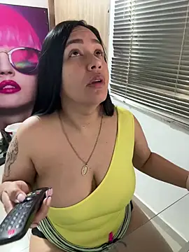 Snapshot of marta201_alfaro chatting on March 1, 1:40 pm marta201 alfaro online show from March 1, 1:40 pm