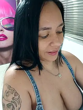 Snapshot of marta201_alfaro chatting on October 28, 10:08 am marta201 alfaro online show from October 28, 10:08 am