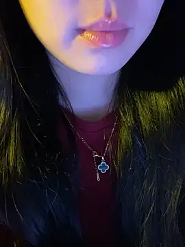 minmin2kk5 online show from February 1, 3:10 pm