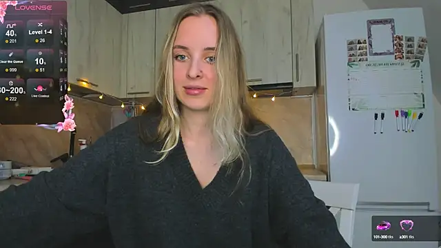 Snapshot of violet_blue_eyes chatting on December 3, 12:16 pm violet blue eyes online show from December 3, 12:16 pm