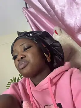 Queen Arnah254 online show from May 29, 9:35 pm