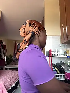Snapshot of Queen_Arnah254 chatting on June 27, 9:03 am Queen Arnah254 online show from June 27, 9:03 am