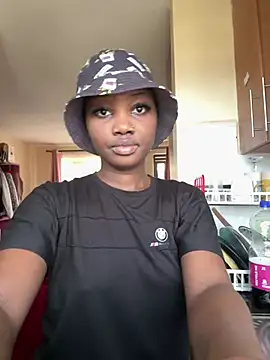 Snapshot of Queen_Arnah254 chatting on June 28, 9:26 am Queen Arnah254 online show from June 28, 9:26 am
