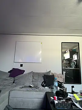 Snapshot of Livewithlucy chatting on March 14, 9:24 am Livewithlucy online show from March 14, 9:24 am