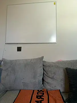 Snapshot of Livewithlucy chatting on March 18, 12:58 pm Livewithlucy online show from March 18, 12:58 pm