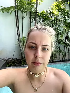 Snapshot of Livewithlucy chatting on October 7, 3:58 am Livewithlucy online show from October 7, 3:58 am