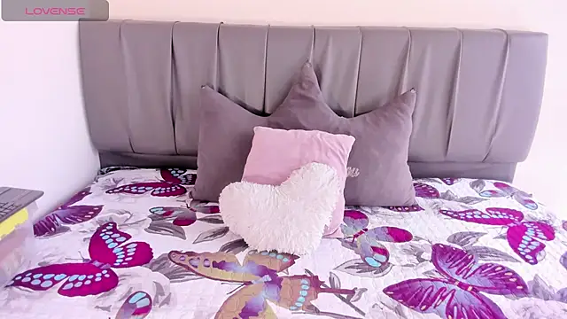 Cherllynn online show from January 6, 2:21 pm