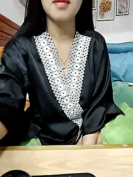 cream1299 online show from March 8, 9:29 pm