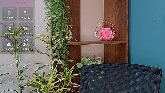 Nahomi King online show from January 7, 1:13 pm