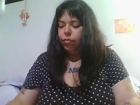 Snapshot of scarletttlove chatting on March 27, 12:05 am scarletttlove online show from March 27, 12:05 am