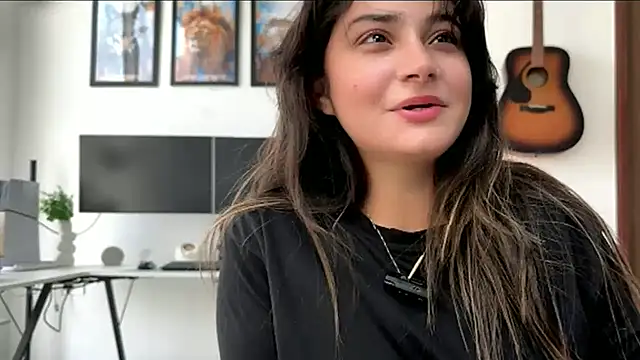 demieliss online show from May 17, 8:45 am