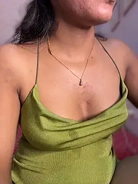 Snapshot of Goddess_sneha chatting on May 14, 4:58 pm Goddess sneha online show from May 14, 4:58 pm