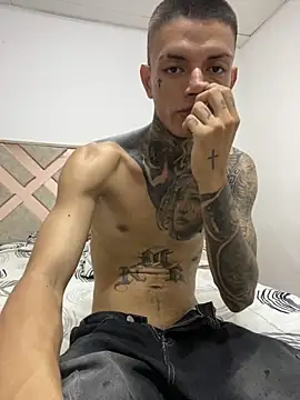 Snapshot of Herem369 chatting on February 7, 10:13 pm Herem369 online show from February 7, 10:13 pm