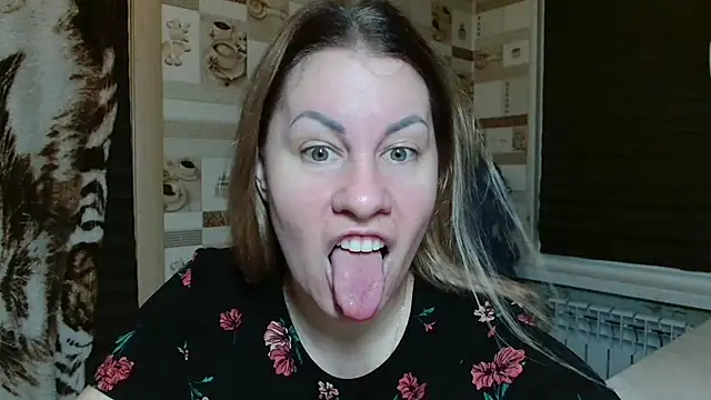 Snapshot of TherestlessKitty chatting on April 14, 10:16 pm TherestlessKitty online show from April 14, 10:16 pm