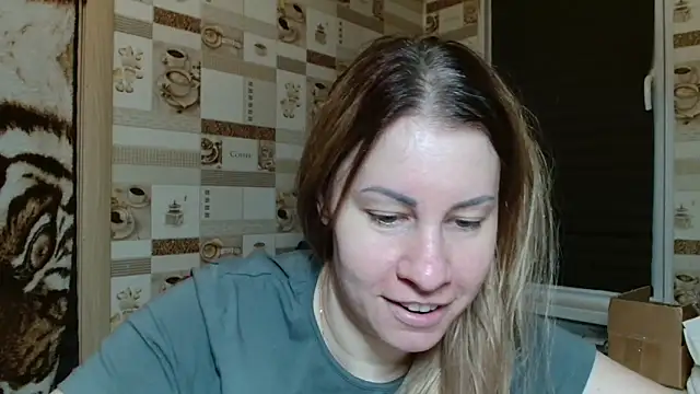 Snapshot of TherestlessKitty chatting on April 20, 10:33 pm TherestlessKitty online show from April 20, 10:33 pm