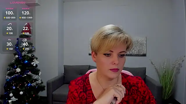 Julia Wilsone online show from December 26, 7:13 am