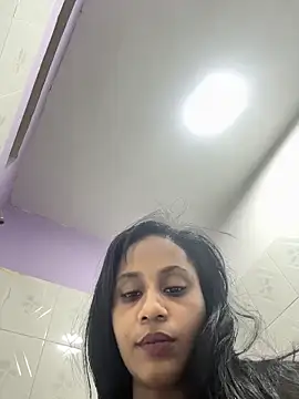AlisonHoot69 online show from May 9, 10:04 pm