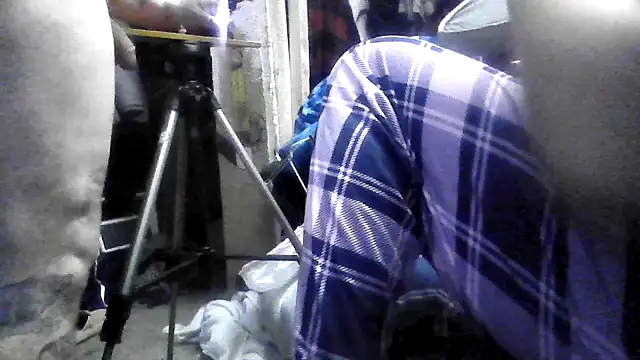 Snapshot of Pay2play1 chatting on February 1, 10:58 am Pay2play1 online show from February 1, 10:58 am