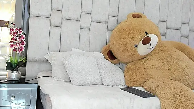 Marilyn-Cooper online show from February 23, 4:07 am