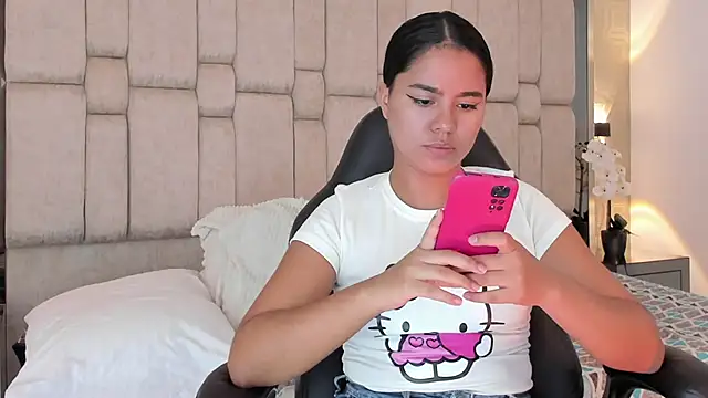 Marilyn-Cooper online show from February 26, 7:53 am