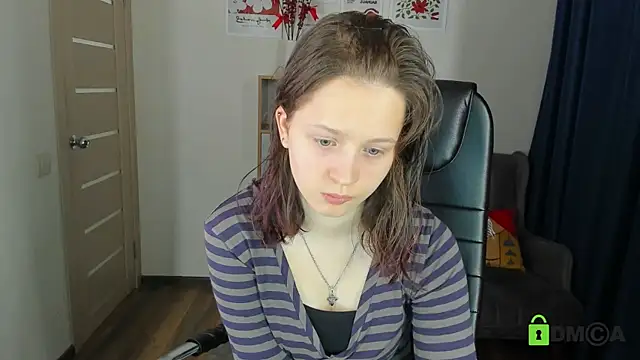 Snapshot of Alina_Mills chatting on May 16, 6:21 am Alina Mills online show from May 16, 6:21 am