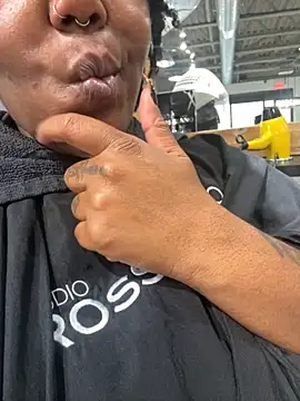 Goddess Nafeesha online show from October 30, 5:24 pm