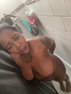 Goddess Nafeesha online show from November 25, 6:08 pm