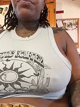 Goddess Nafeesha online show from April 11, 10:03 pm