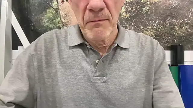 Snapshot of tauromolo chatting on February 26, 1:15 am tauromolo online show from February 26, 1:15 am