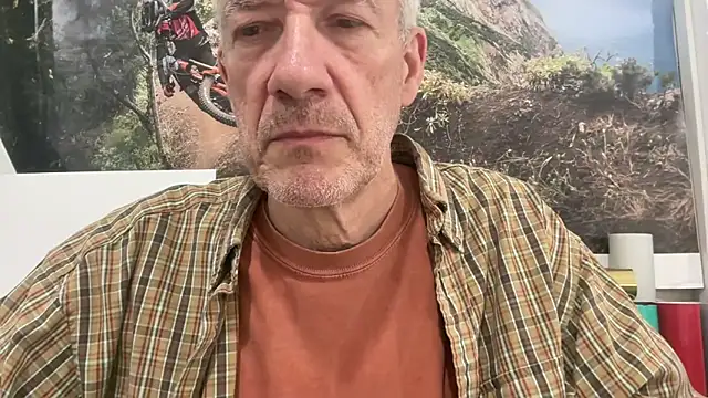 Snapshot of tauromolo chatting on April 11, 1:21 am tauromolo online show from April 11, 1:21 am