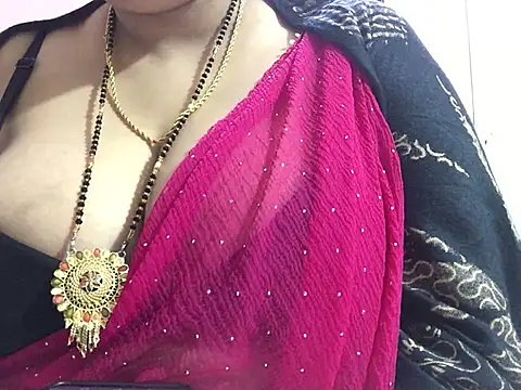 Snapshot of Desi_bhabhiii chatting on January 8, 8:38 am Desi bhabhiii online show from January 8, 8:38 am