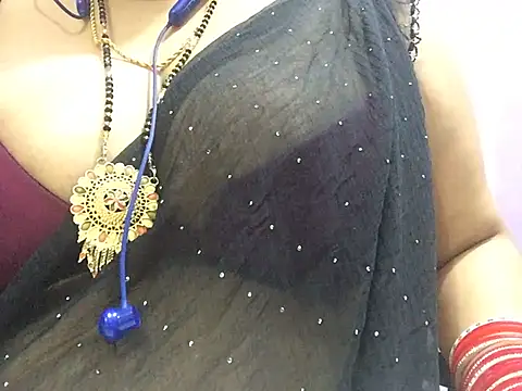 Snapshot of Desi_bhabhiii chatting on March 4, 8:35 am Desi bhabhiii online show from March 4, 8:35 am