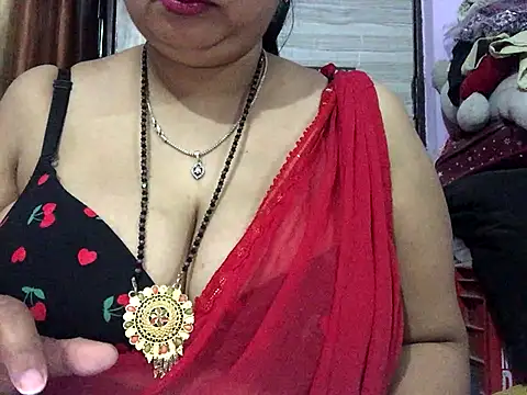 Snapshot of Desi_bhabhiii chatting on November 24, 5:40 am Desi bhabhiii online show from November 24, 5:40 am