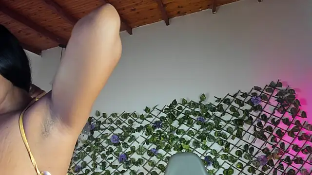 Snapshot of chantall_smith chatting on December 19, 2:24 pm chantall smith online show from December 19, 2:24 pm