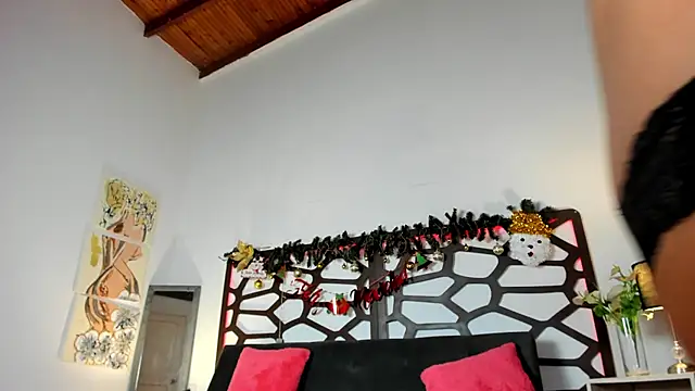 Snapshot of chantall_smith chatting on January 1, 6:59 pm chantall smith online show from January 1, 6:59 pm