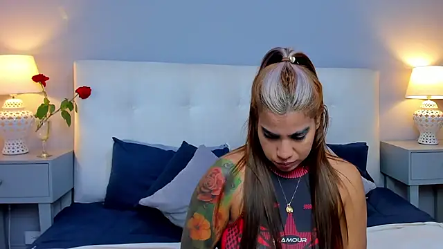 Snapshot of SaraaJhonsonn chatting on September 23, 2:53 pm SaraaJhonsonn online show from September 23, 2:53 pm