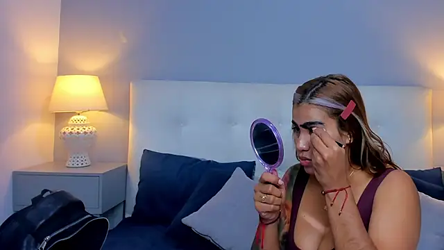 Snapshot of SaraaJhonsonn chatting on October 5, 2:59 pm SaraaJhonsonn online show from October 5, 2:59 pm