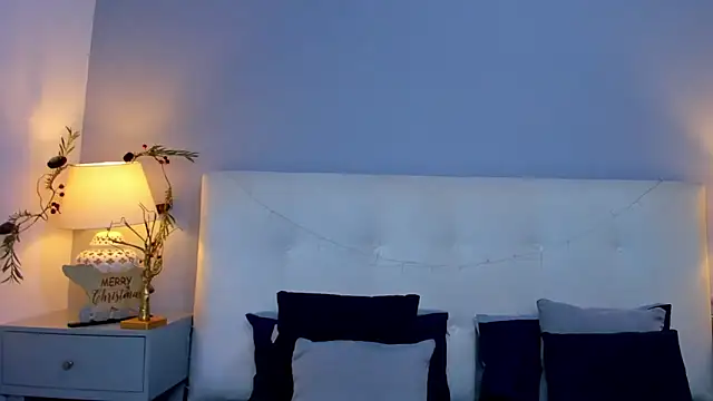 Snapshot of SaraaJhonsonn chatting on December 1, 4:01 pm SaraaJhonsonn online show from December 1, 4:01 pm